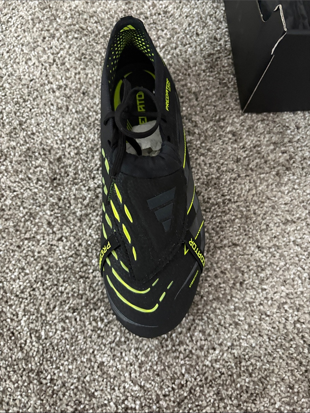 Adidas Predator Elite Cleats - Picture 3 of 4